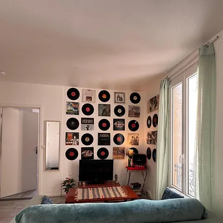 Lägenhet Private Room, Often Full Flat 14th *