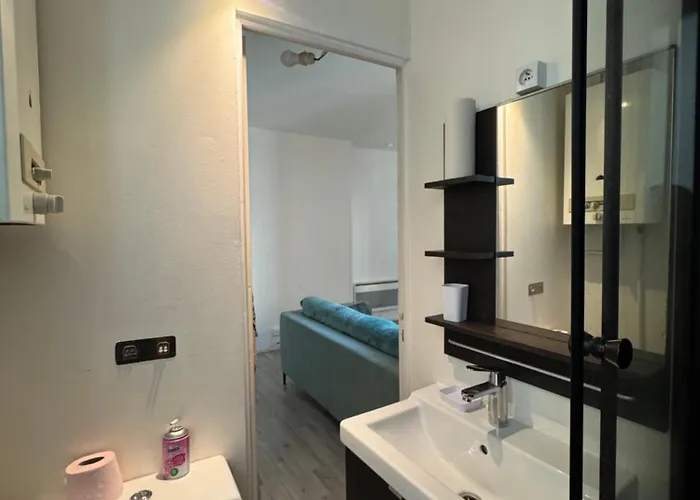 Private Room, Often Full Flat 14th 아파트