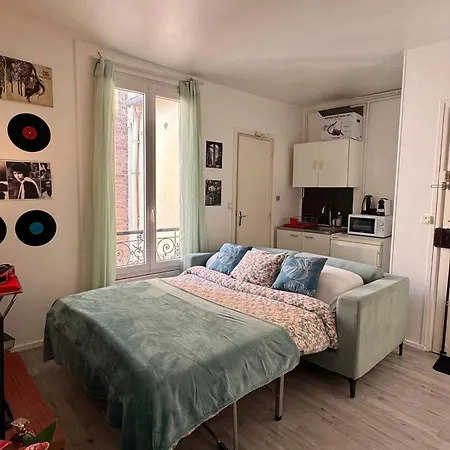 Private Room, Often Full Flat 14th פריז